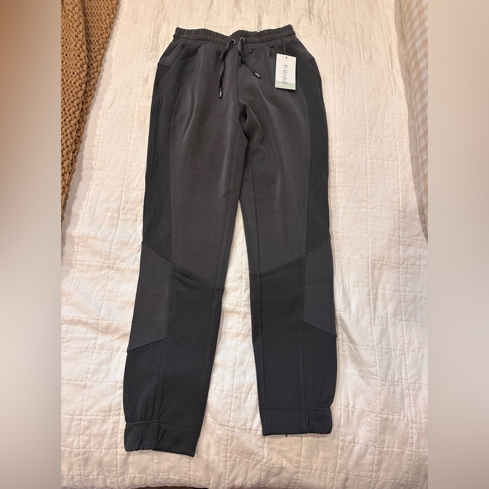 AS REVIVAL Joggers